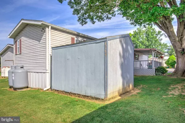Ephrata, PA 17522,924 EMERALD ST