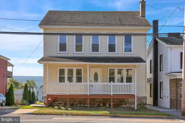 742 E GRAND AVE, Tower City, PA 17980