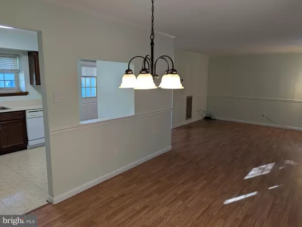 Bordentown, NJ 08505,11 FAIRFAX CT