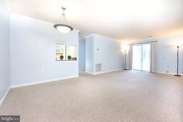 Gaithersburg, MD 20879,18308 STREAMSIDE DR #102