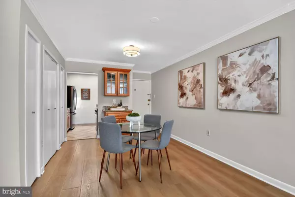 Washington, DC 20008,2711 ORDWAY ST NW #300