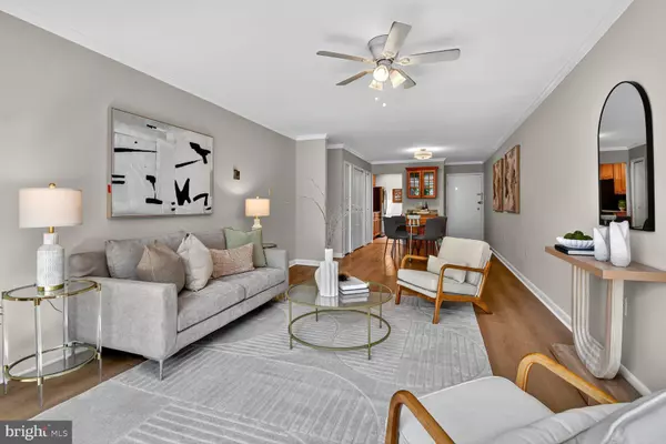 Washington, DC 20008,2711 ORDWAY ST NW #300