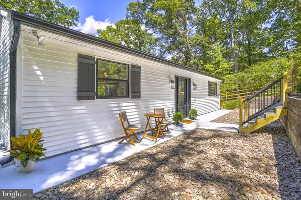 Bluemont, VA 20135,440 REDBUD LN