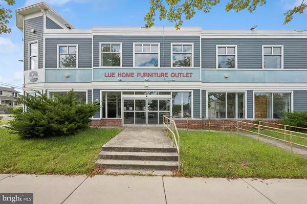 Vineland, NJ 08360,239 W LANDIS AVE