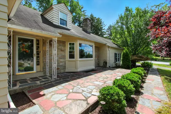 York, PA 17403,938 SOMERSET LN