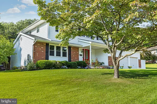 Newark, DE 19711,815 N COUNTRY CLUB DR