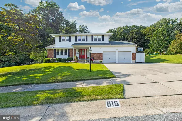 Newark, DE 19711,815 N COUNTRY CLUB DR