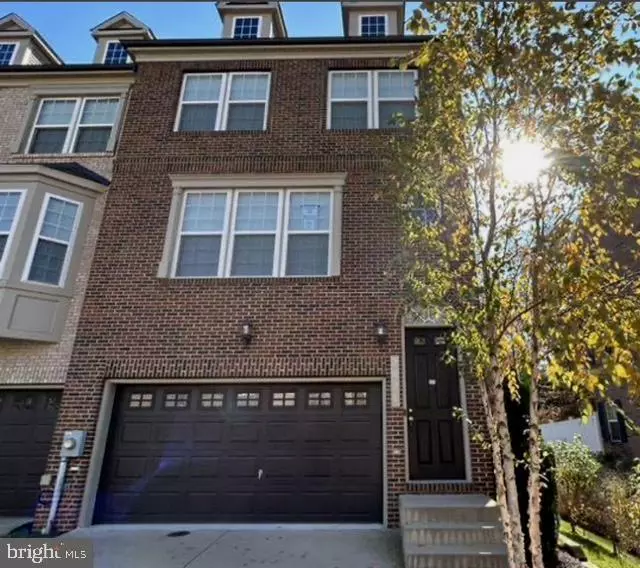 Waldorf, MD 20601,2821 GOLDEN GATE CT