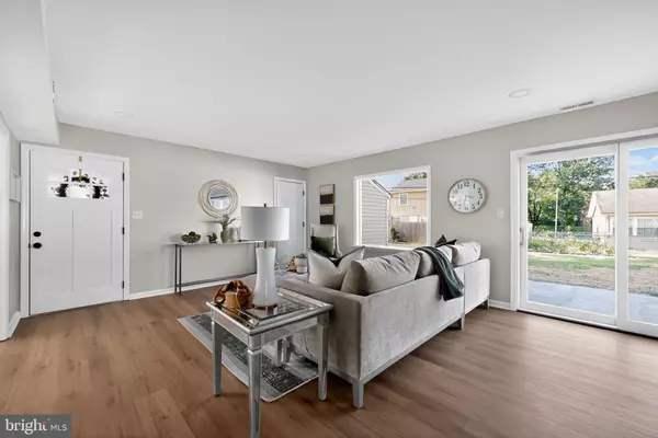 Willingboro, NJ 08046,26 BUTTERCUP LN