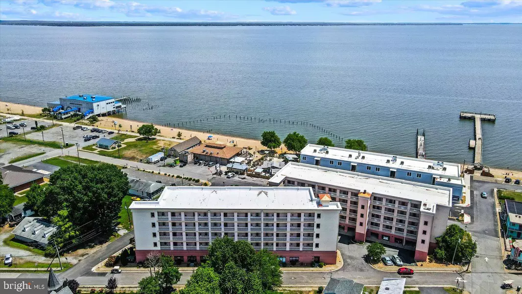 103 IRVING AVE N #402, Colonial Beach, VA 22443