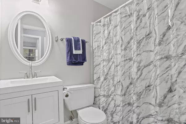 Fairfax, VA 22032,4906 MCFARLAND DR