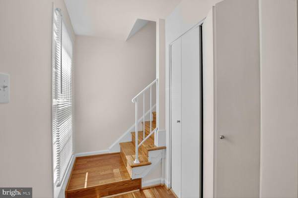 Gaithersburg, MD 20878,32 FENCELINE DR