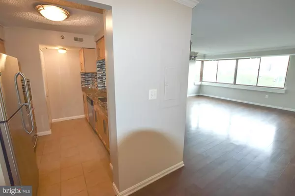 Rockville, MD 20852,10101 GROSVENOR PL #815