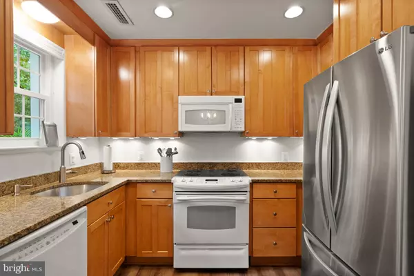 Arlington, VA 22206,2623 S WALTER REED DR #D
