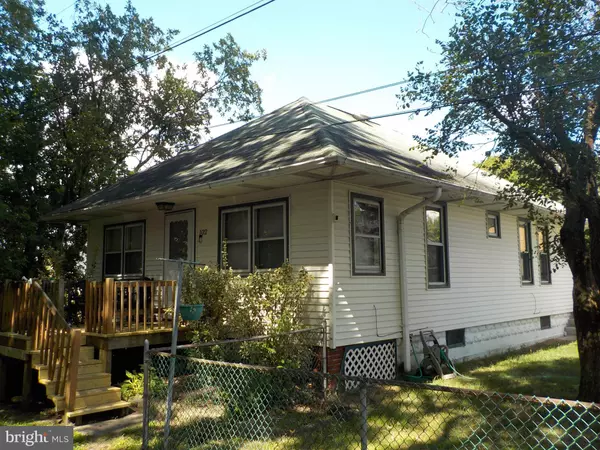 102 DELAWARE AVE, Penns Grove, NJ 08069