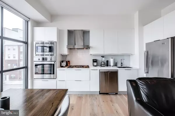 Philadelphia, PA 19106,240 N 2ND ST #UNIT 3W