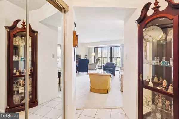 Silver Spring, MD 20906,15100 INTERLACHEN DR #4-717