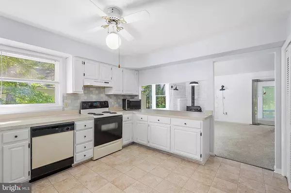 Ocean Pines, MD 21811,284 OCEAN PKWY