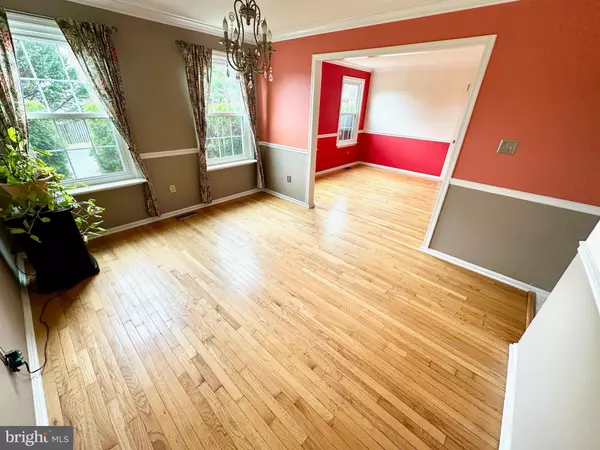 Damascus, MD 20872,10715 HUNTERS CHASE LN