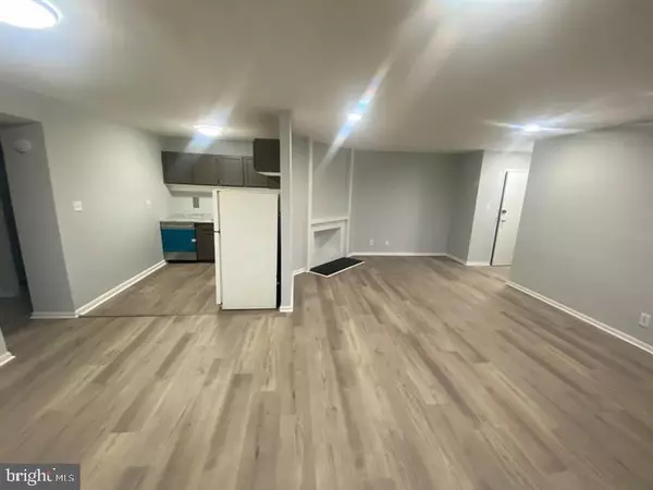 Alexandria, VA 22312,5801 QUANTRELL AVE #L9