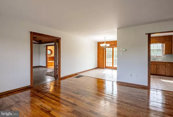 Mohrsville, PA 19541,282 ERNST RD