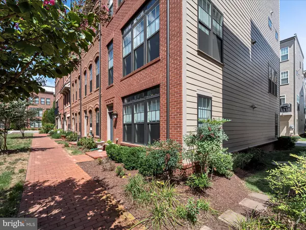 Leesburg, VA 20175,411 BICKSLER SQ SE