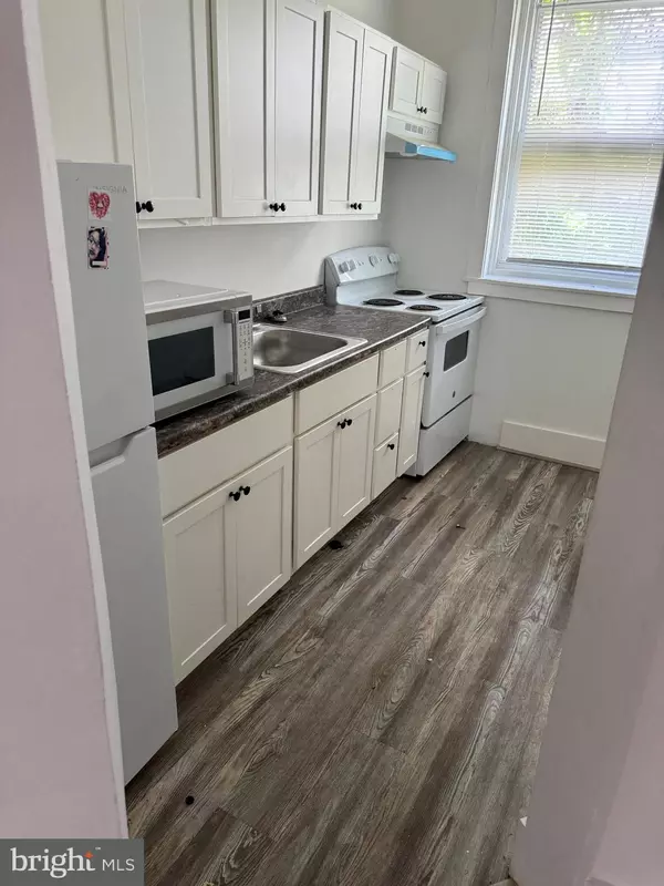 Philadelphia, PA 19132,2752 N OPAL ST