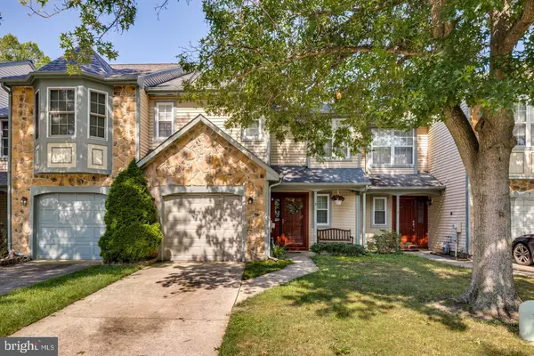 5 CLAVER HILL WAY, Mount Laurel, NJ 08054