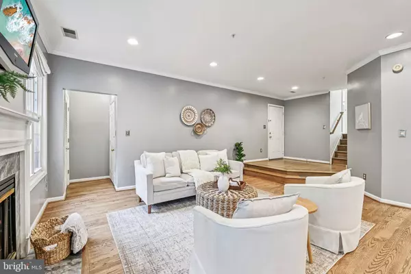 Alexandria, VA 22311,4681 LAWTON WAY #103