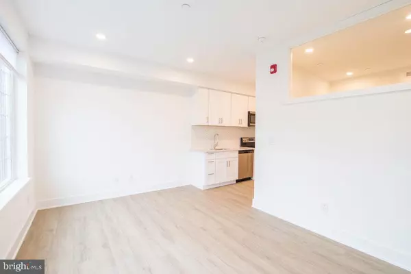Philadelphia, PA 19125,1324 FRANKFORD AVE #UNIT 215