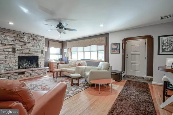 Runnemede, NJ 08078,55 E EVESHAM RD