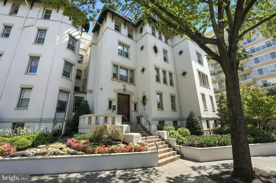 1882 COLUMBIA RD NW #101, Washington, DC 20009