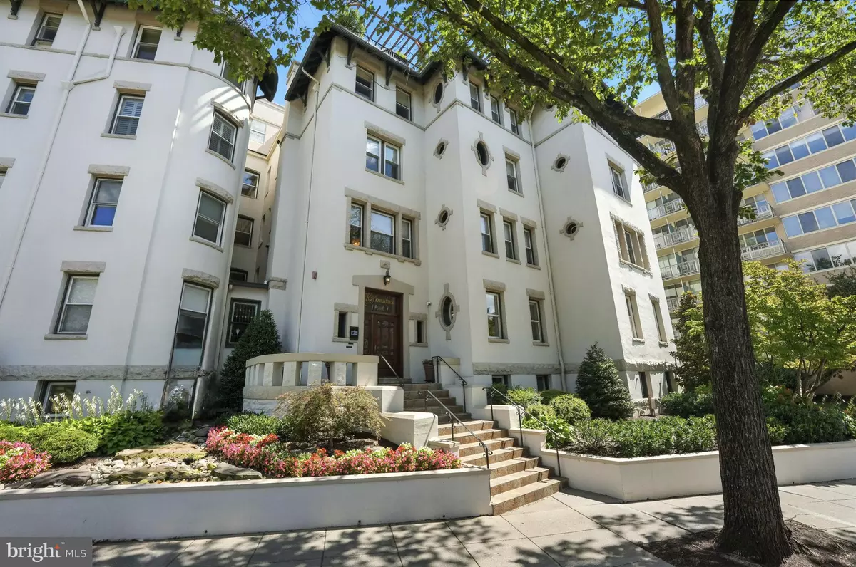 Washington, DC 20009,1882 COLUMBIA RD NW #101