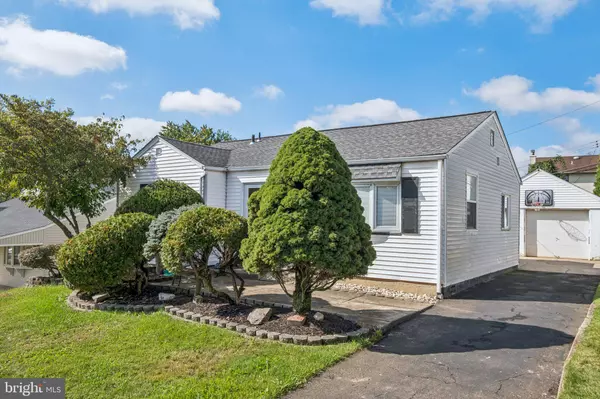 Philadelphia, PA 19116,14008 ERWIN ST