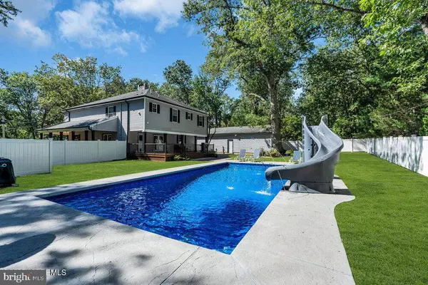 225 W BIRD VILLAGE RD, Jackson, NJ 08527