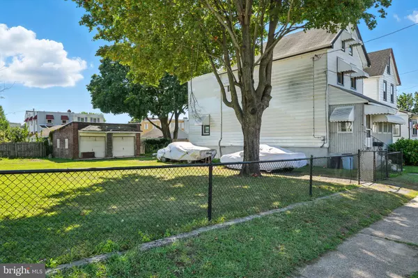 Essington, PA 19029,231 BARTRAM AVE