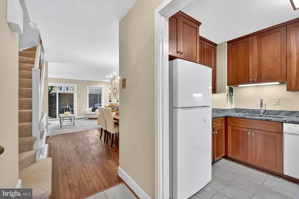 Washington, DC 20016,4281 EMBASSY PARK DR NW