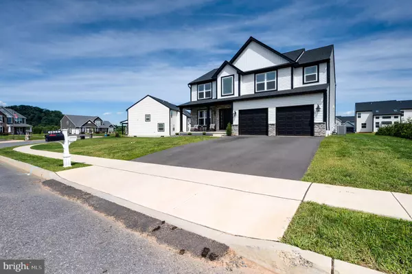 Reading, PA 19605,1025 RIVER CREST DR