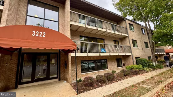 3222 S 28TH ST S #304, Alexandria, VA 22302