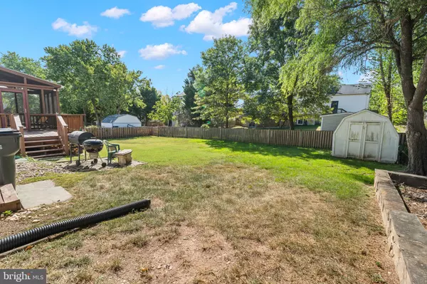 Chantilly, VA 20151,15205 BANNON HILL CT