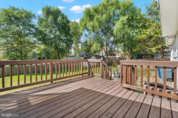 Chantilly, VA 20151,15205 BANNON HILL CT