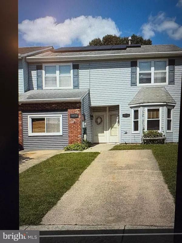 20 HATHAWAY DR, Sicklerville, NJ 08081