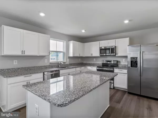 Hedgesville, WV 25427,389 SANCTUARY DR