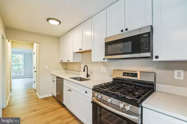 Ashburn, VA 20147,43866 LABURNUM SQ