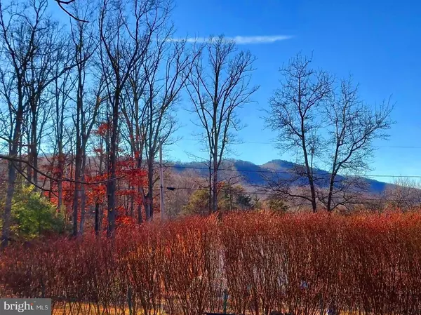 Augusta, WV 26704,117 LAKE VIEW DR