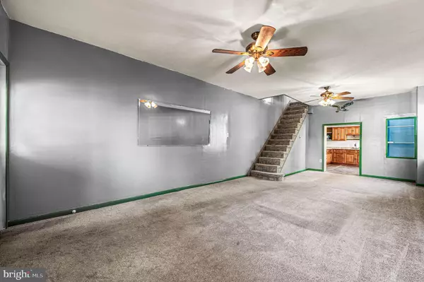 Philadelphia, PA 19135,6817 HEGERMAN ST