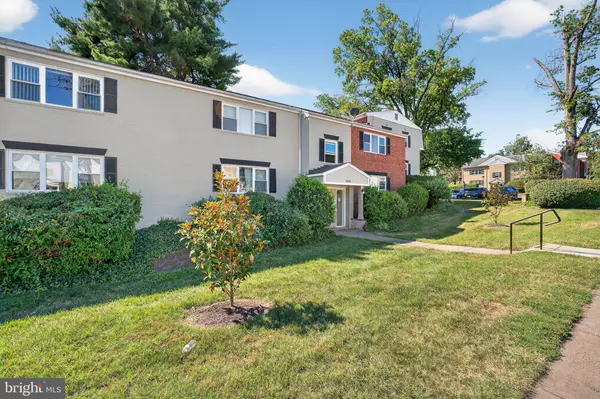 Falls Church, VA 22044,3065 PATRICK HENRY DR #102