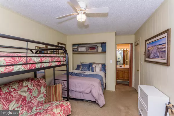 Ocean City, MD 21842,128 CAPTAINS QUARTERS RD #201