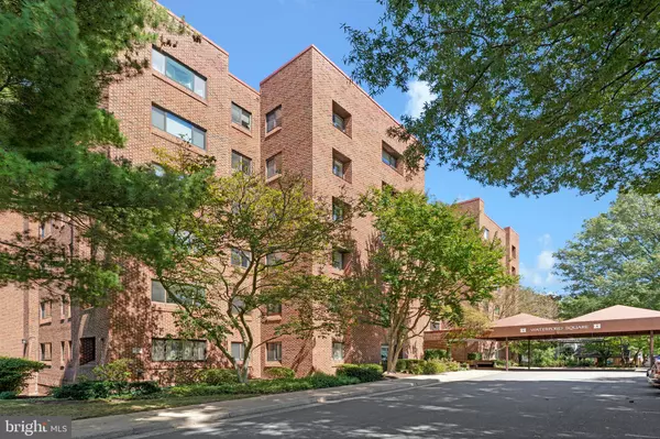 11500 FAIRWAY DR #402, Reston, VA 20190