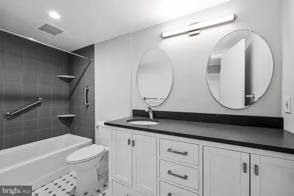 Reston, VA 20190,11500 FAIRWAY DR #402